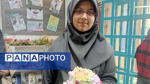 جشنواره کیک و دسر و شیرینی در مدرسه حضرت معصومه(ص) در اسلامشهر