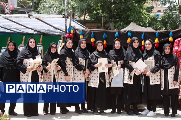 افتتاح نخستین جشنواره تن‌پوش نور، نمایشگاه مُد و لباس ایرانی اسلامی در شهرستان بهارستان 