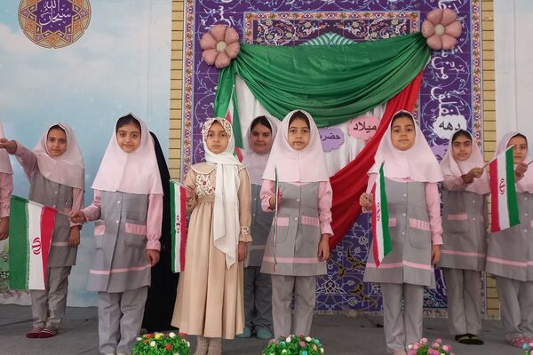 نوای زنگ انقلاب از مدرسه شهید سرافراز اسلامشهر برخاست