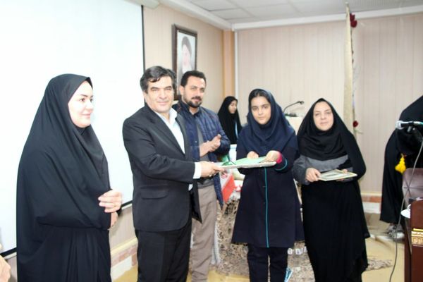 آغاز رسمی جشن‌های دهه فجر در مدارس ناحیه ۴ تبریز