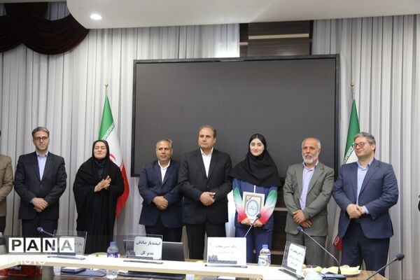 تجلیل از دانش‌آموزان ورزشکار و قهرمان آذربایجان شرقی