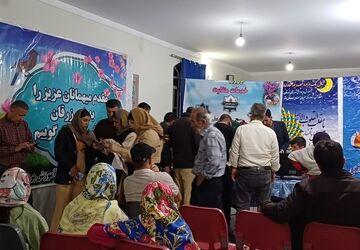 خدمت‌رسانی ستاد اسکان شهرستان زرقان به مسافران نوروزی  
