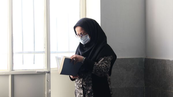 برگزاری جلسات انس با قرآن در دبیرستان دخترانه معلم 
