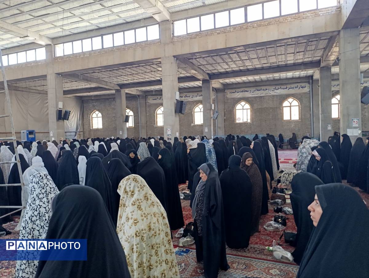 نماز عبادی سیاسی جمعه همزمان باهفته وحدت درنیشابور