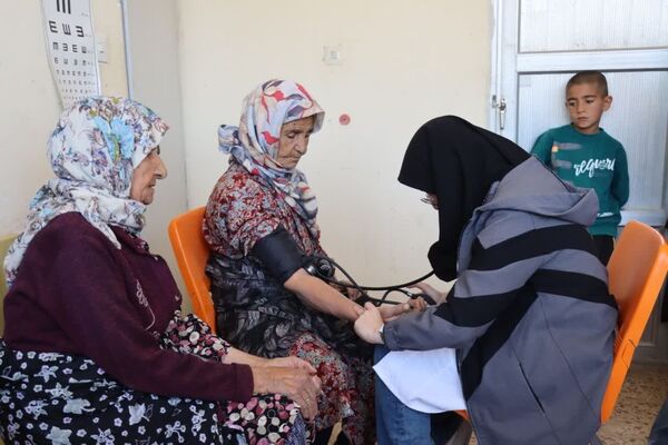 خدمات جهادی پزشکی و فرهنگی در روستای آرمودآقاجی