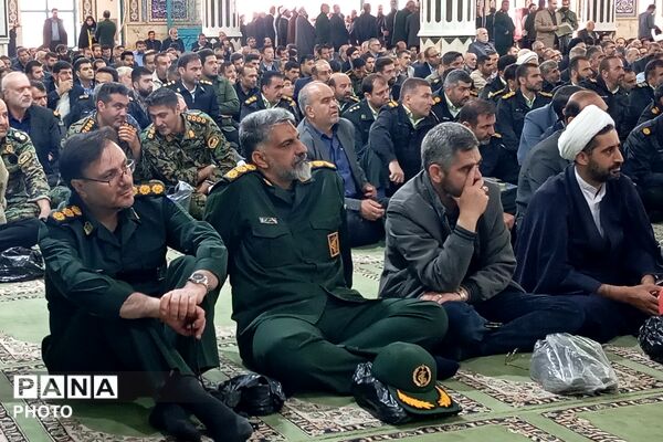 از کودکان تا بسیجیان؛ همه آمدند برای مردی که در قلب مردم بود
