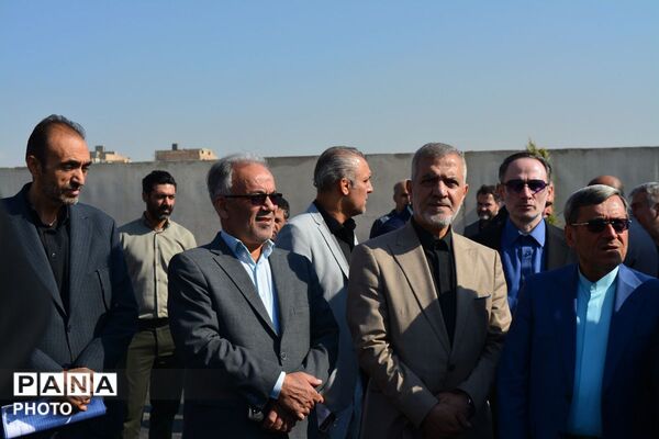 بازدید استاندار تهران از دبیرستان تمام هوشمند «شهید ابراهیم رئیسی» بهارستان دو