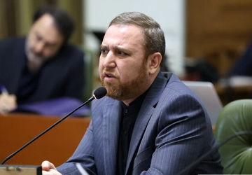 معطلی مردم در ایستگاه‌های مترو بیش از حد است