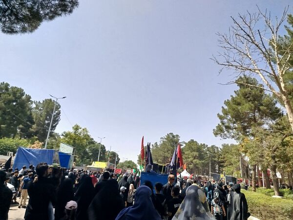 حضور مردم نیشابور در راهپیمایی جاماندگان اربعین حسینی