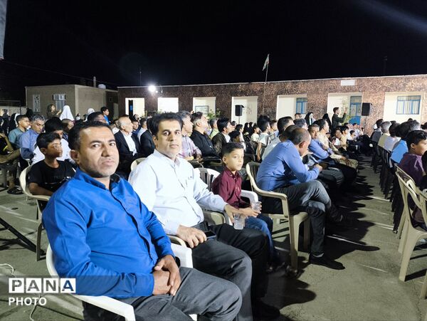 تجلیل معلمان منطقه سندرک در آیین بزرگداشت روز معلم
