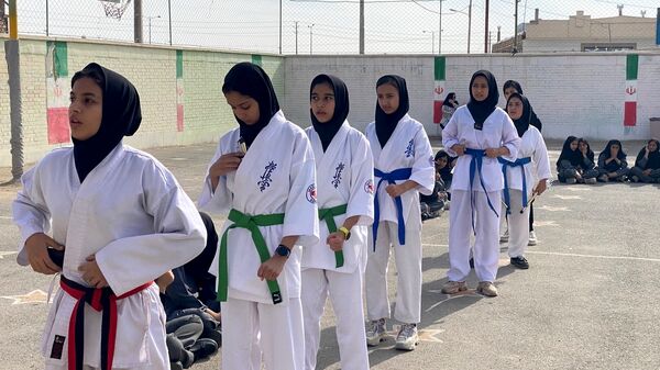 المپیاد ورزشی درون‌مدرسه‌ای در دبیرستان امید