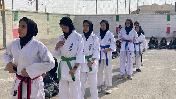 المپیاد ورزشی درون‌مدرسه‌ای در دبیرستان امید