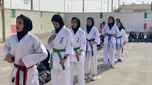 المپیاد ورزشی درون‌مدرسه‌ای در دبیرستان امید