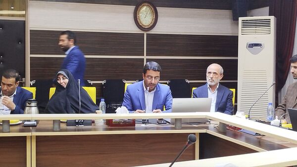 نشست هم‌اندیشی اساتید قرآنی با مسئولان وزارت آموزش و پرورش در تبریز