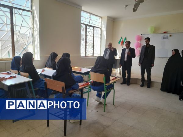 جشن جوانه‌های هلیلانی در مدارس این شهرستان  برگزار شد