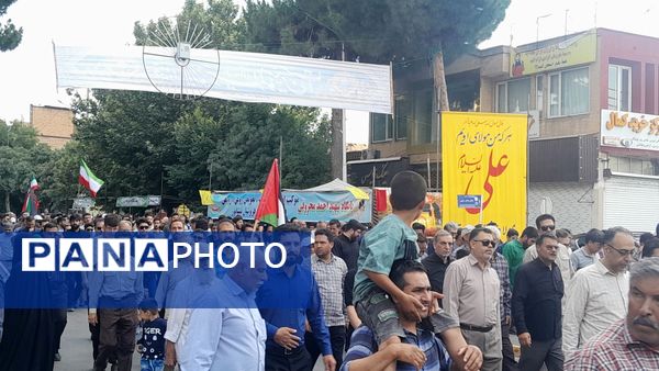 حضور بی نظیر مردن نیشابور در راهپیمایی بر علیه حمله رژیم صهیونسیتی