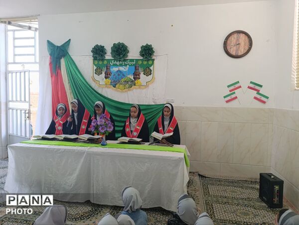 محفل نورانی قرآن در دبستان خدیجه کبری ابرکوه