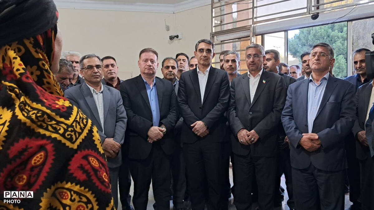 تجلیل از معلمان نمونه و آیین تکریم بازنشستگان فرهنگی در پلدختر