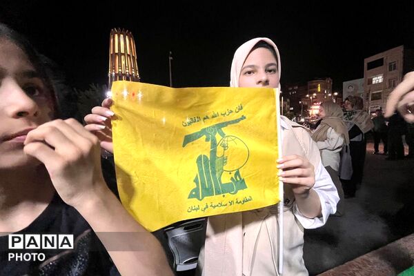 شور غدیر در میدان امام خامنه‌ای؛ اجتماع شبانه مردم شهرستان قدس جلوه‌ای از عشق به ولایت