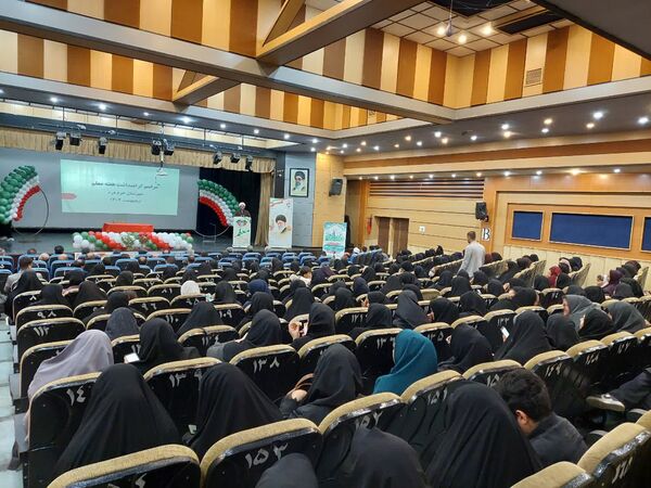 از فرهنگیان شاخص خرمدره تقدیر شد
