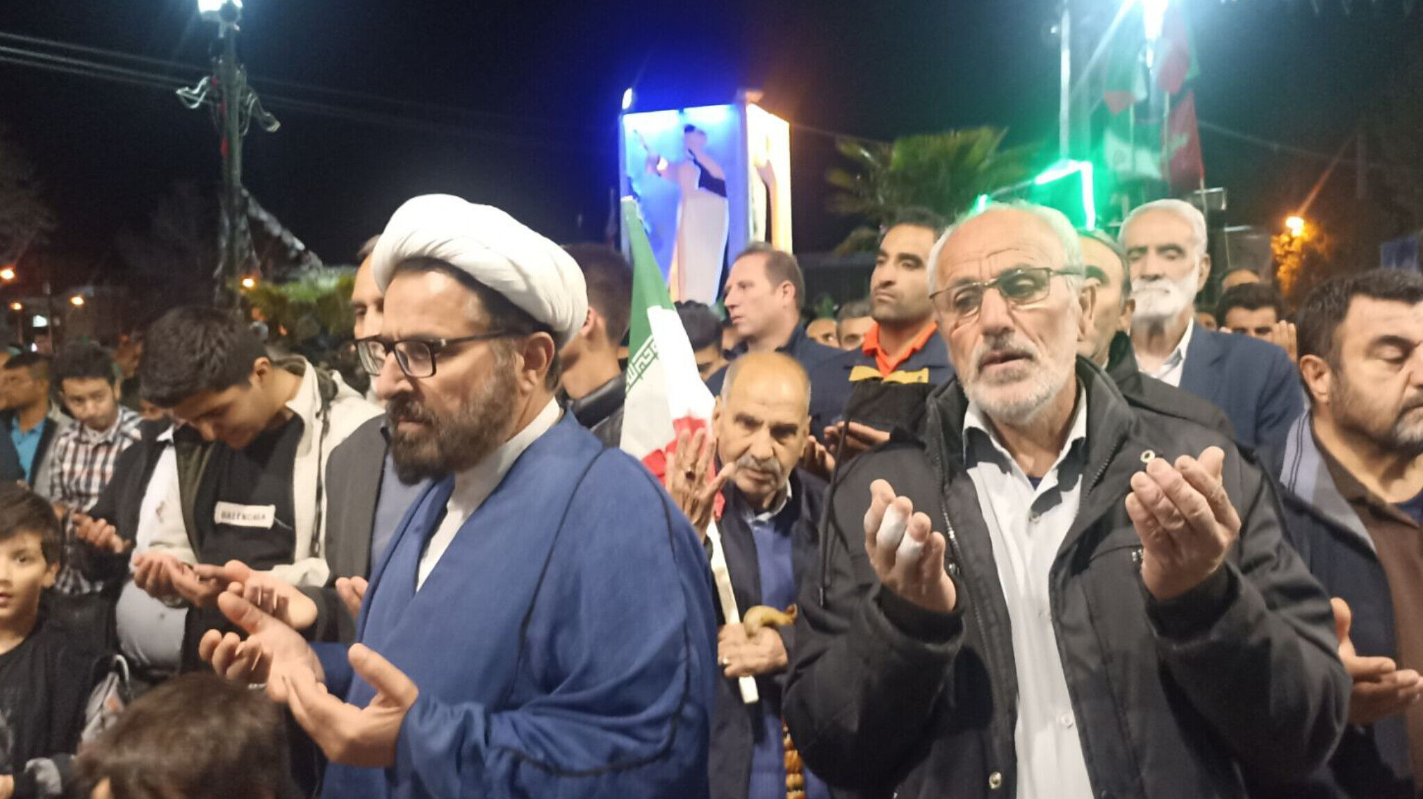 حضور مردم انقلابی شهرستان کوهدشت در اجتماعات شبانه