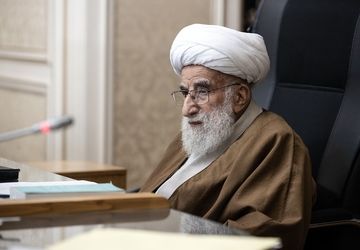 آیت‌الله جنتی: مقام معظم رهبری سدی شکست‌ناپذیر در برابر زیاده‌خواهی دشمنان است