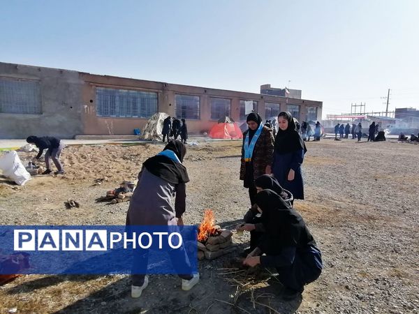 جشن انقلاب در دبیرستان حضرت فاطمه (س) و هنرستان عفاف، شهر تیتکانلو
