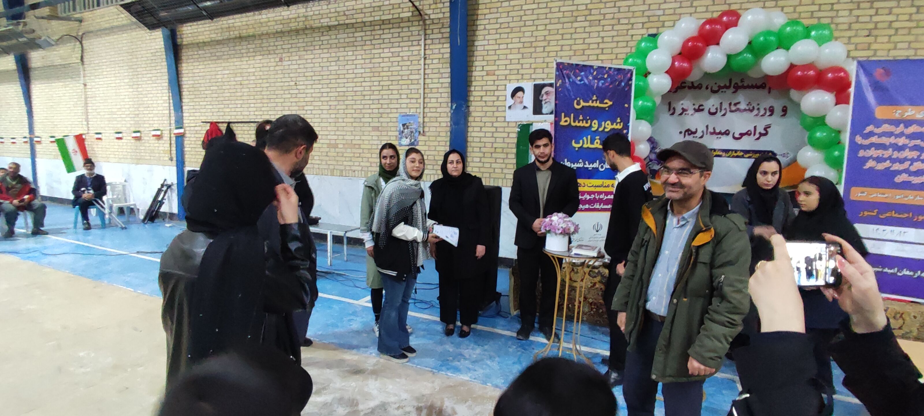برگزاری مسابقات دارت در سالن ایثار شهرستان شیروان
