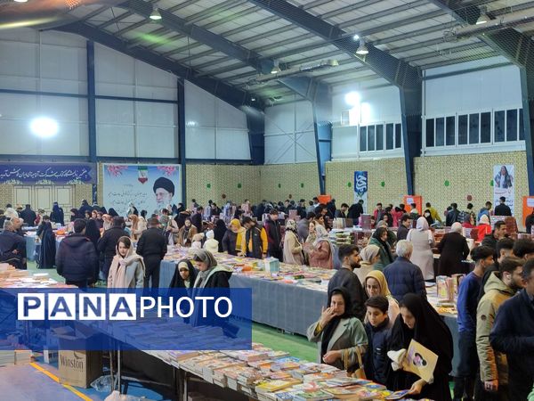 نمایشگاه کتاب در جاجرم 