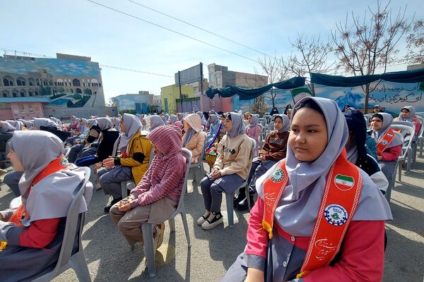 برگزاری جشن احسان و نیکوکاری در دبستان حکیم نظامی کهریزک 