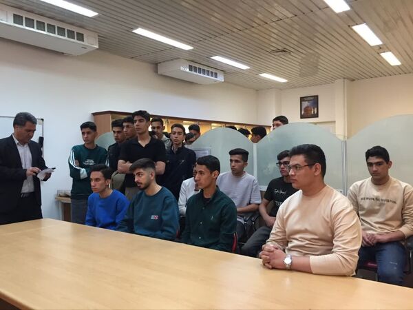 بازدید دانش آموزان دبیرستان نمونه آیت‌الله خامنه‌ای از دانشکده پزشکی دانشگاه فردوسی مشهد