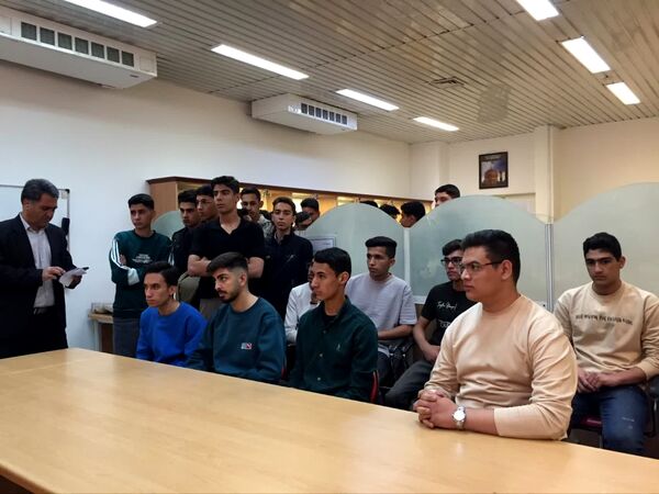 بازدید دانش آموزان دبیرستان نمونه آیت‌الله خامنه‌ای از دانشکده پزشکی دانشگاه فردوسی مشهد