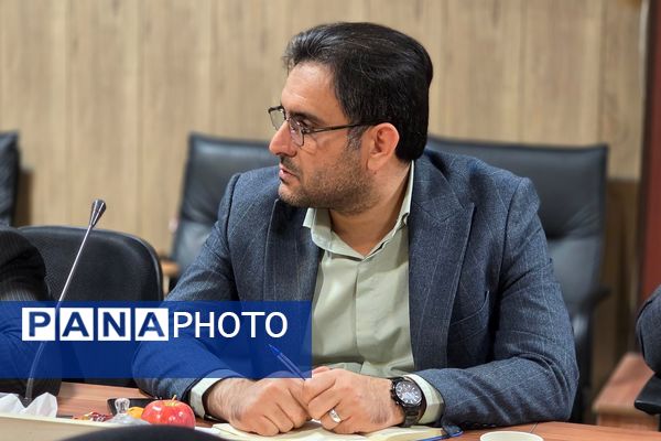 سومین جلسه شورای آموزش و پرورش ناحیه دو بهارستان