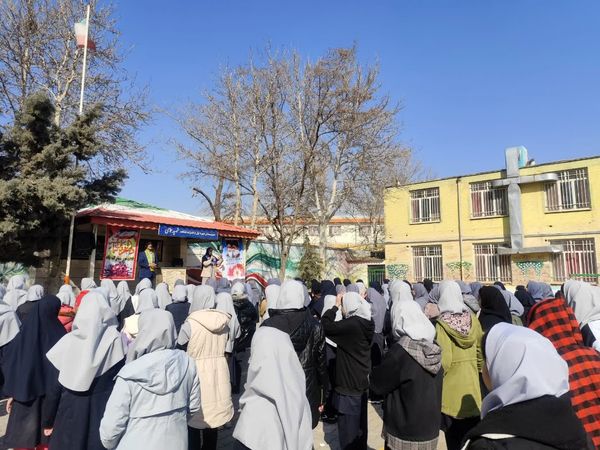 تمرین آمادگی پیشتازان دبیرستان شاهد شهید حمامی ناحیه ۶ مشهد