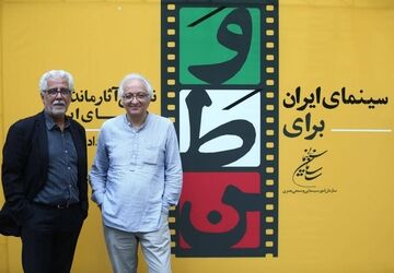 احمدرضا درویش: همه‌ ما این روزها به ایران فکر‌ می‌کنیم