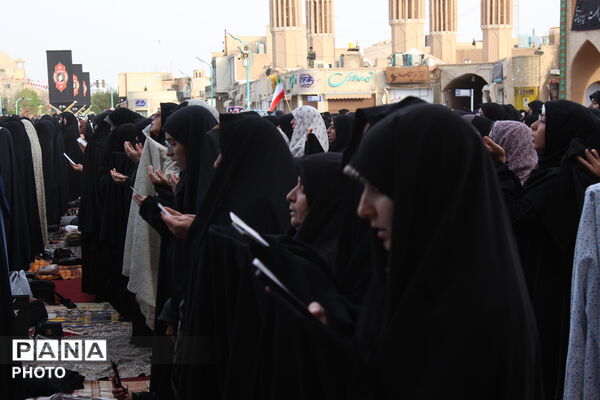 برپایی باشکوه نماز عید فطر در یزد