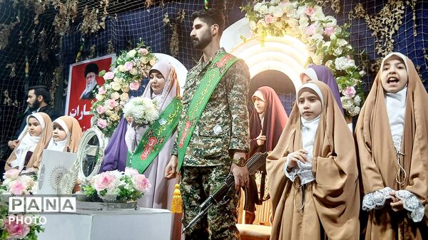 عقد یک زوج بسیجی در حاشیه تجمع؛ قاب متفاوتی از «حماسه حضور» در بناب