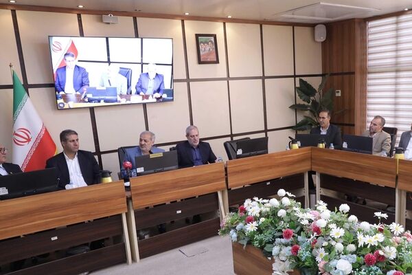 تمام امید کشور به معلمان است/نقش محوری معلمان در نظام تعلیم و تربیت