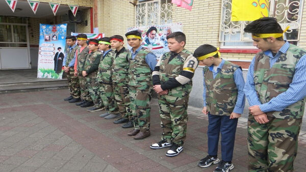 جشن انقلابی و جهاد تبیین در دبیرستان فرهنگ شهید پرکار مراغه