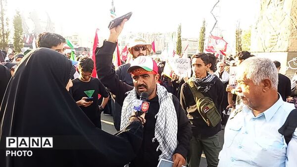 مراسم بدرقه و تشییع آقای شهید ایران در تهران 