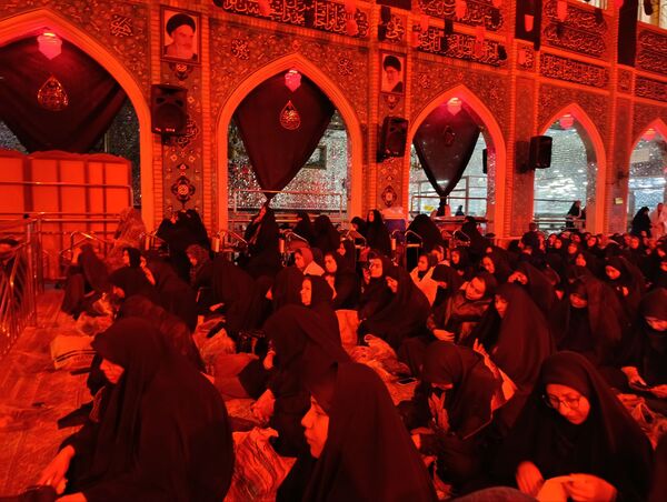 برگزاری مراسم شب ششم عزاداری امام حسین(ع) در تکیه ابوالفضلی نیشابور