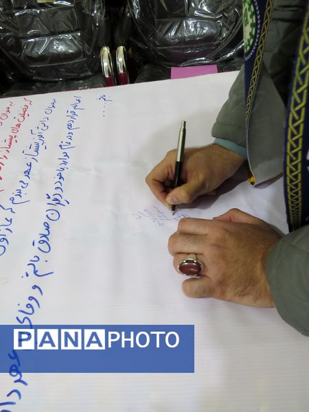 بازدید قائم مقام سازمان دانش‌آموزی از دانش‌آموزان پیشتاز معتکف بام و صفی‌آباد