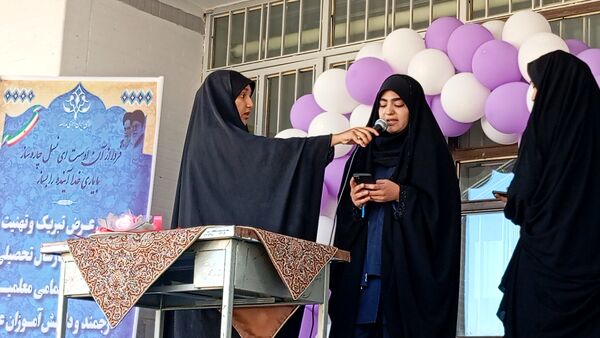 زنگ مهر و مقاومت در هنرستان حضرت زهرا(س) بن به صدا درآمد