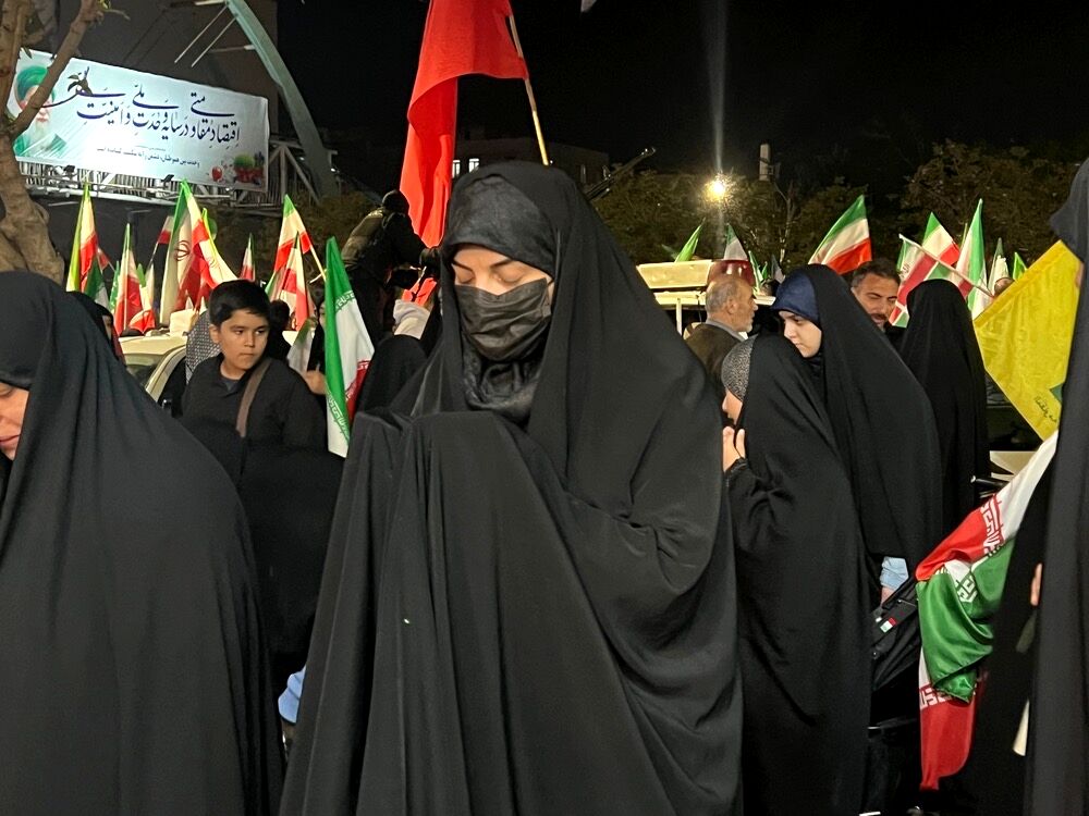 اقامه نماز استغاثه به درگاه الهی در کرج