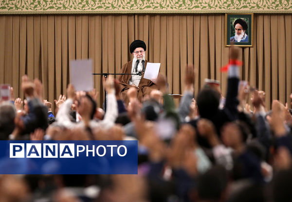 دیدار کارگران با رهبر معظم انقلاب