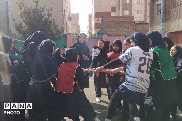 گرامیداشت هفته تربیت بدنی در مدارس؛ دکتر رزمی، آرمینه مصلی نژاد و طواف و معماریان شهرری