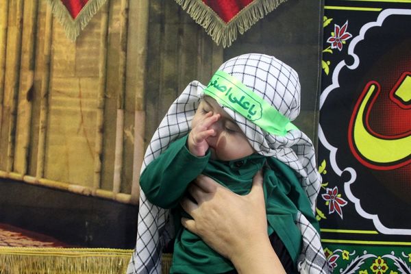 همایش شیرخوارگا‌ن حسینی در شهرستان فردیس 