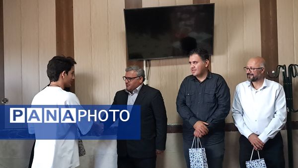 تقدیر از دانش‌آموزان خبرنگار‌ فعال خبرگزاری پانا زنجان