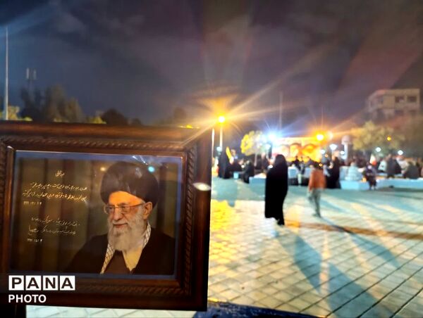 برپایی ایستگاه شبانه رفع اشکالات درسی در بوستان گلها قم
