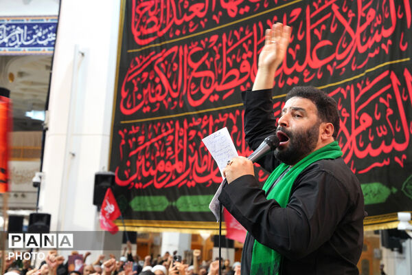 مراسم بزرگداشت قائد شهید امت در حرم حضرت معصومه(س)